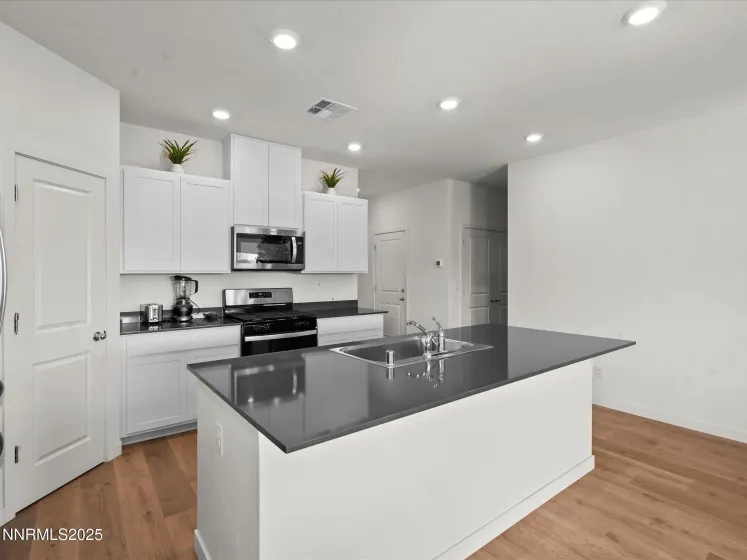 599 Union Road, Dayton, Nevada 89403, 4 Bedrooms Bedrooms, ,2 BathroomsBathrooms,Residential,Residential,Union Road,250059337