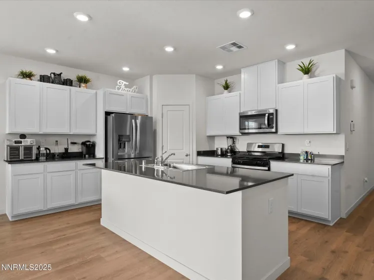 599 Union Road, Dayton, Nevada 89403, 4 Bedrooms Bedrooms, ,2 BathroomsBathrooms,Residential,Residential,Union Road,250059337