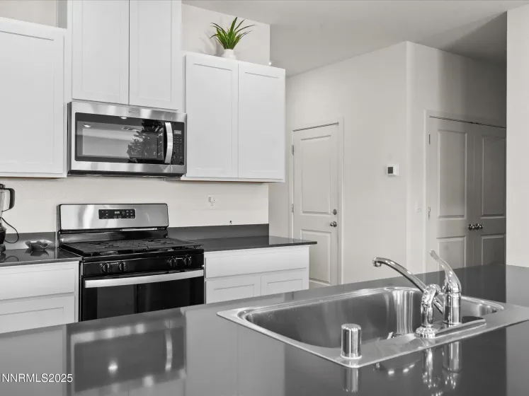 599 Union Road, Dayton, Nevada 89403, 4 Bedrooms Bedrooms, ,2 BathroomsBathrooms,Residential,Residential,Union Road,250059337