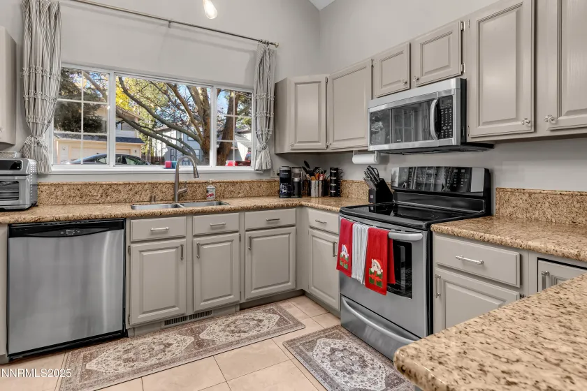 3900 Cashill, Reno, Nevada 89509, 3 Bedrooms Bedrooms, ,3 BathroomsBathrooms,Residential,Residential,Cashill,250059339