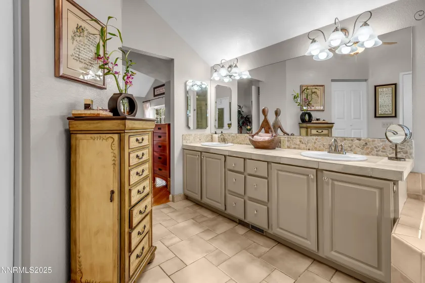 3900 Cashill, Reno, Nevada 89509, 3 Bedrooms Bedrooms, ,3 BathroomsBathrooms,Residential,Residential,Cashill,250059339