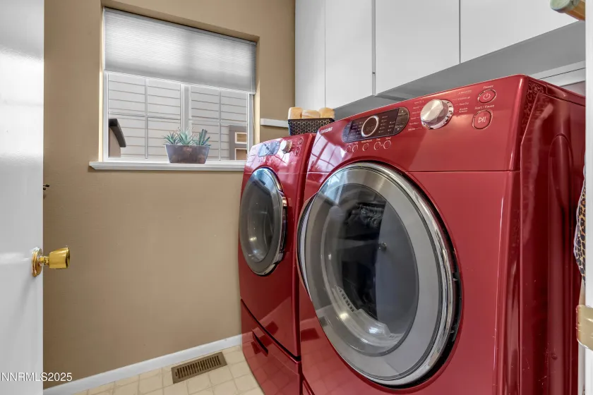 3900 Cashill, Reno, Nevada 89509, 3 Bedrooms Bedrooms, ,3 BathroomsBathrooms,Residential,Residential,Cashill,250059339