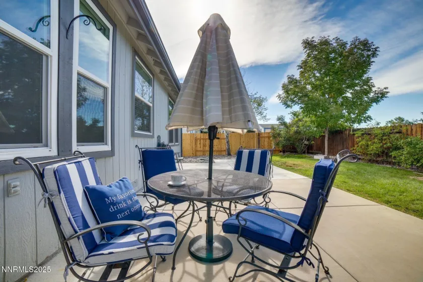 4675 Firtree, Sparks, Nevada 89436, 3 Bedrooms Bedrooms, ,2 BathroomsBathrooms,Residential,Residential,Firtree,250059341