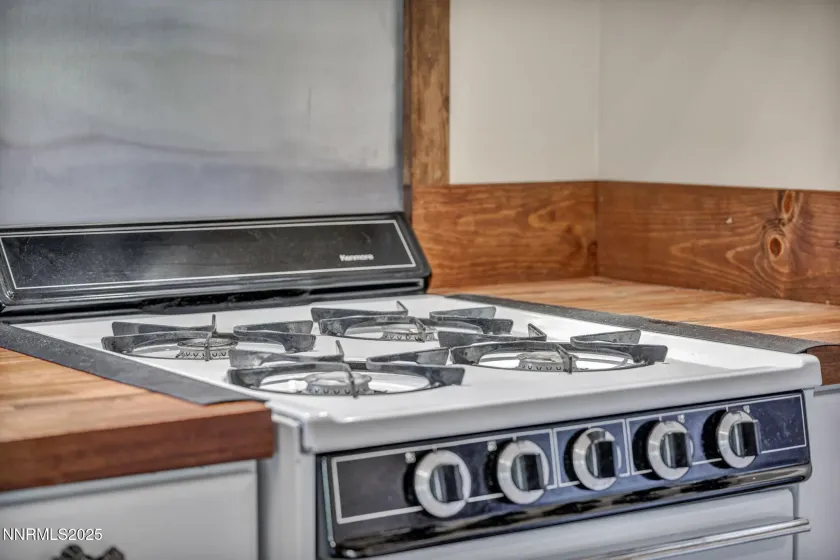 70 Fourth, Silver City, Nevada 89428, 1 Bedroom Bedrooms, ,1 BathroomBathrooms,Residential,Residential,Fourth,250050455