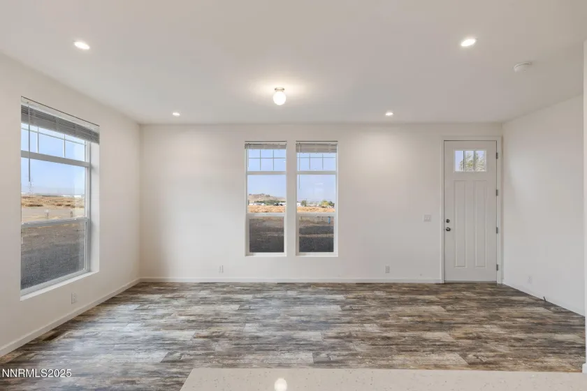 3695 10th, Silver Springs, Nevada 89429, 3 Bedrooms Bedrooms, ,2 BathroomsBathrooms,Residential,Residential,10th,250059348