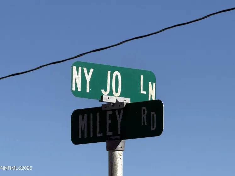 20 Miley, Yerington, Nevada 89447, 5 Bedrooms Bedrooms, ,2 BathroomsBathrooms,Residential,Residential,Miley,250059349