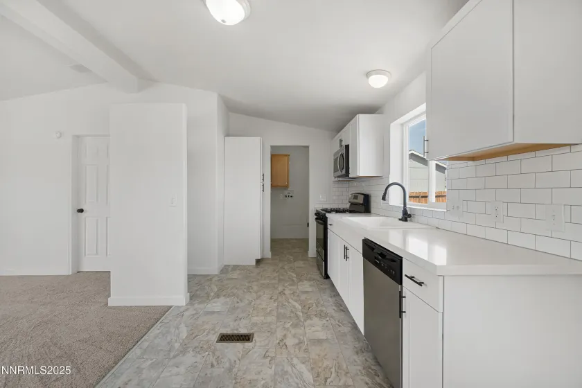 863 Jennys, Fernley, Nevada 89408, 3 Bedrooms Bedrooms, ,2 BathroomsBathrooms,Residential,Residential,Jennys,250055607