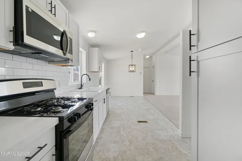 863 Jennys, Fernley, Nevada 89408, 3 Bedrooms Bedrooms, ,2 BathroomsBathrooms,Residential,Residential,Jennys,250055607