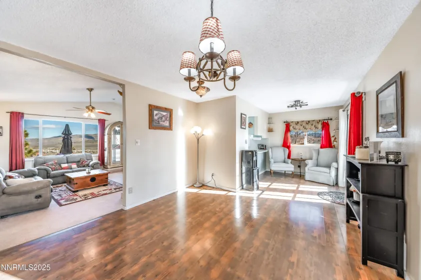 5025 Jackrabbit, Reno, Nevada 89510, 3 Bedrooms Bedrooms, ,2 BathroomsBathrooms,Residential,Residential,Jackrabbit,250059353