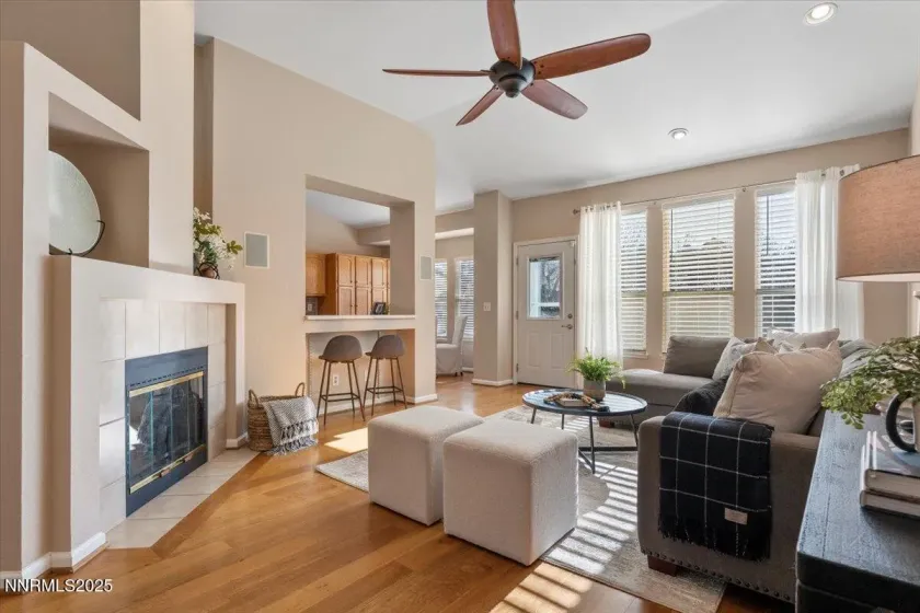 1655 Black Oak, Sparks, Nevada 89436, 2 Bedrooms Bedrooms, ,2 BathroomsBathrooms,Residential,Residential,Black Oak,250059354