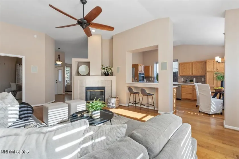 1655 Black Oak, Sparks, Nevada 89436, 2 Bedrooms Bedrooms, ,2 BathroomsBathrooms,Residential,Residential,Black Oak,250059354