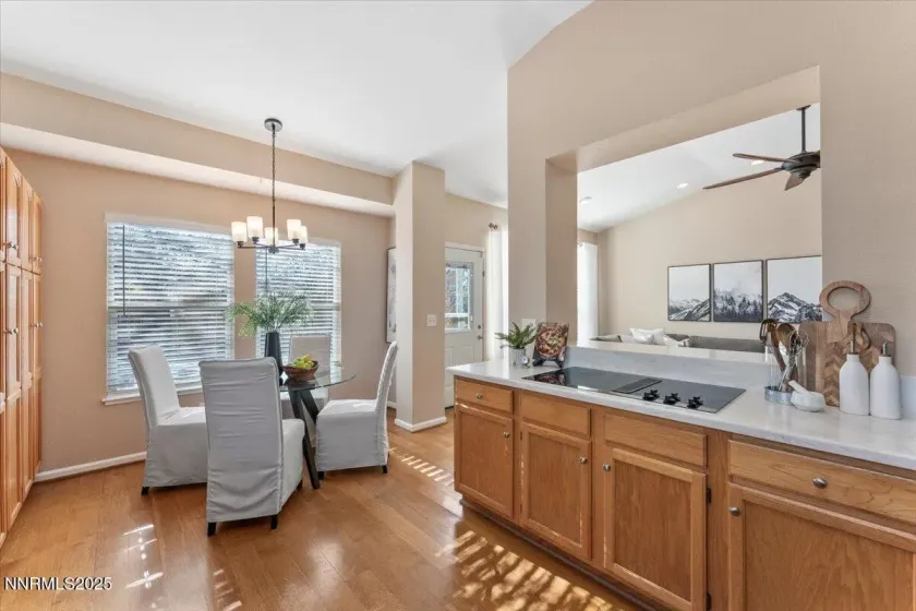 1655 Black Oak, Sparks, Nevada 89436, 2 Bedrooms Bedrooms, ,2 BathroomsBathrooms,Residential,Residential,Black Oak,250059354