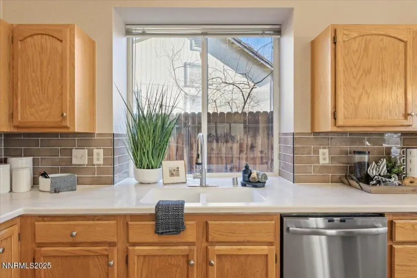 1655 Black Oak, Sparks, Nevada 89436, 2 Bedrooms Bedrooms, ,2 BathroomsBathrooms,Residential,Residential,Black Oak,250059354