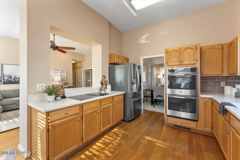 1655 Black Oak, Sparks, Nevada 89436, 2 Bedrooms Bedrooms, ,2 BathroomsBathrooms,Residential,Residential,Black Oak,250059354