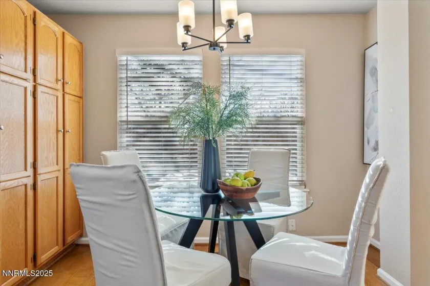 1655 Black Oak, Sparks, Nevada 89436, 2 Bedrooms Bedrooms, ,2 BathroomsBathrooms,Residential,Residential,Black Oak,250059354