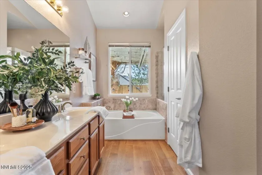 1655 Black Oak, Sparks, Nevada 89436, 2 Bedrooms Bedrooms, ,2 BathroomsBathrooms,Residential,Residential,Black Oak,250059354