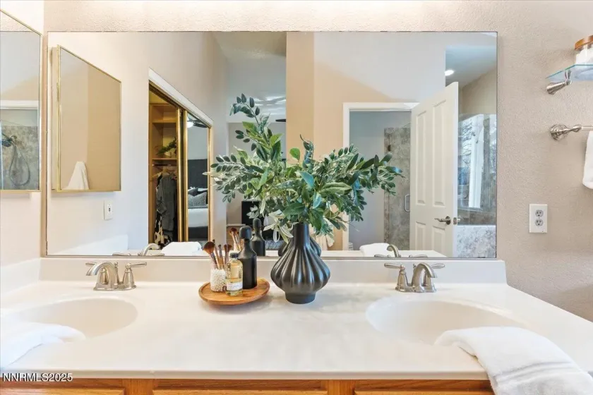 1655 Black Oak, Sparks, Nevada 89436, 2 Bedrooms Bedrooms, ,2 BathroomsBathrooms,Residential,Residential,Black Oak,250059354