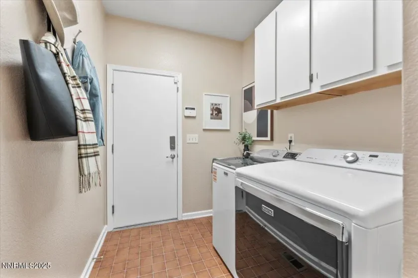 1655 Black Oak, Sparks, Nevada 89436, 2 Bedrooms Bedrooms, ,2 BathroomsBathrooms,Residential,Residential,Black Oak,250059354