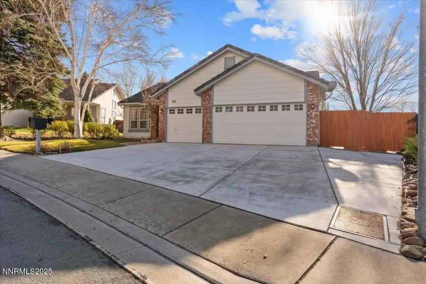 1655 Black Oak, Sparks, Nevada 89436, 2 Bedrooms Bedrooms, ,2 BathroomsBathrooms,Residential,Residential,Black Oak,250059354