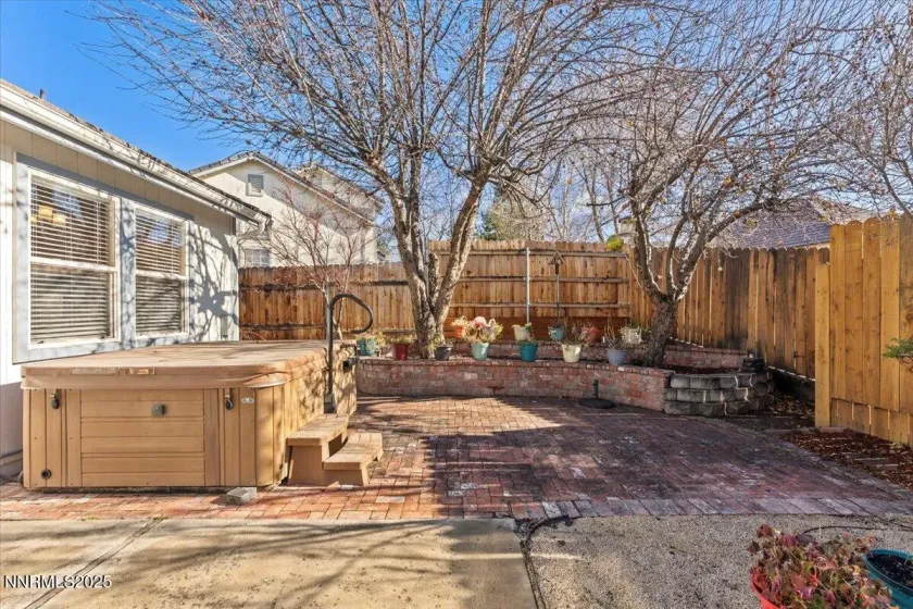 1655 Black Oak, Sparks, Nevada 89436, 2 Bedrooms Bedrooms, ,2 BathroomsBathrooms,Residential,Residential,Black Oak,250059354