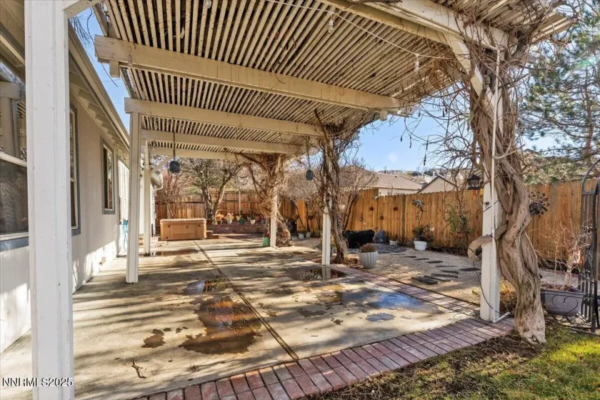 1655 Black Oak, Sparks, Nevada 89436, 2 Bedrooms Bedrooms, ,2 BathroomsBathrooms,Residential,Residential,Black Oak,250059354