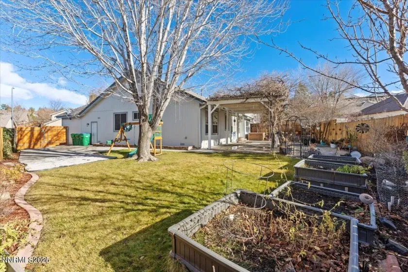 1655 Black Oak, Sparks, Nevada 89436, 2 Bedrooms Bedrooms, ,2 BathroomsBathrooms,Residential,Residential,Black Oak,250059354