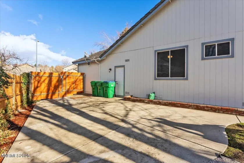 1655 Black Oak, Sparks, Nevada 89436, 2 Bedrooms Bedrooms, ,2 BathroomsBathrooms,Residential,Residential,Black Oak,250059354