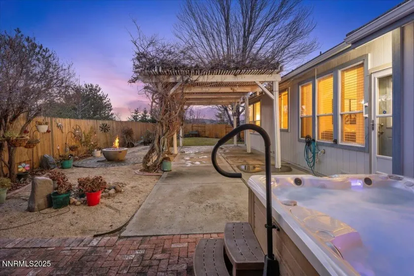 1655 Black Oak, Sparks, Nevada 89436, 2 Bedrooms Bedrooms, ,2 BathroomsBathrooms,Residential,Residential,Black Oak,250059354