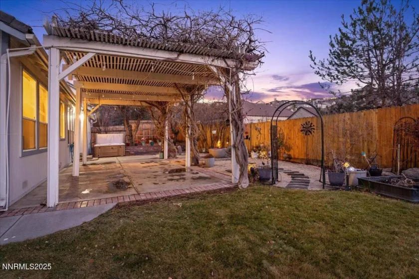 1655 Black Oak, Sparks, Nevada 89436, 2 Bedrooms Bedrooms, ,2 BathroomsBathrooms,Residential,Residential,Black Oak,250059354