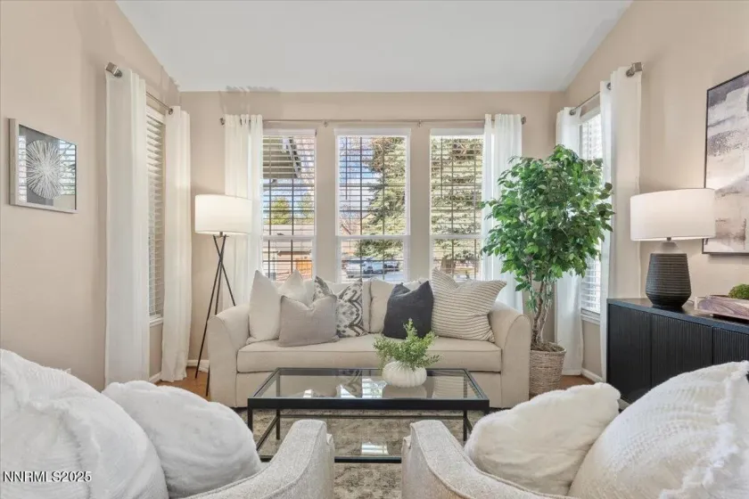 1655 Black Oak, Sparks, Nevada 89436, 2 Bedrooms Bedrooms, ,2 BathroomsBathrooms,Residential,Residential,Black Oak,250059354