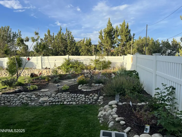 271 Greencrest, Spring Creek, Nevada 89815, 3 Bedrooms Bedrooms, ,3 BathroomsBathrooms,Residential,Residential,Greencrest,250059360