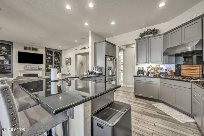 309 Coyote, Sparks, Nevada 89441, 3 Bedrooms Bedrooms, ,2 BathroomsBathrooms,Residential,Residential,Coyote,250059368