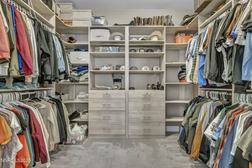 Walk in closet