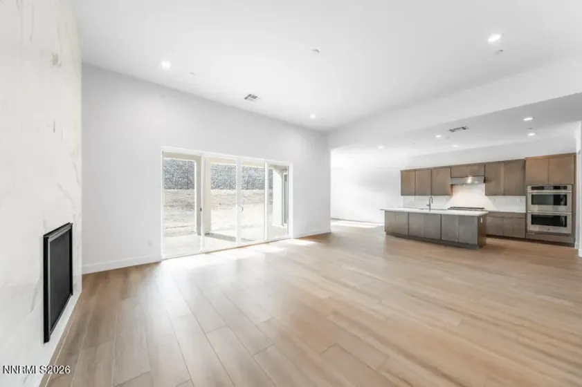 2400 Arrowroot, Sparks, Nevada 89441, 3 Bedrooms Bedrooms, ,3 BathroomsBathrooms,Residential,Residential,Arrowroot,250059369