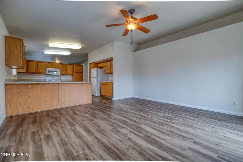 17780 Oakview, Reno, Nevada 89508, 3 Bedrooms Bedrooms, ,2 BathroomsBathrooms,Residential,Residential,Oakview,250057962