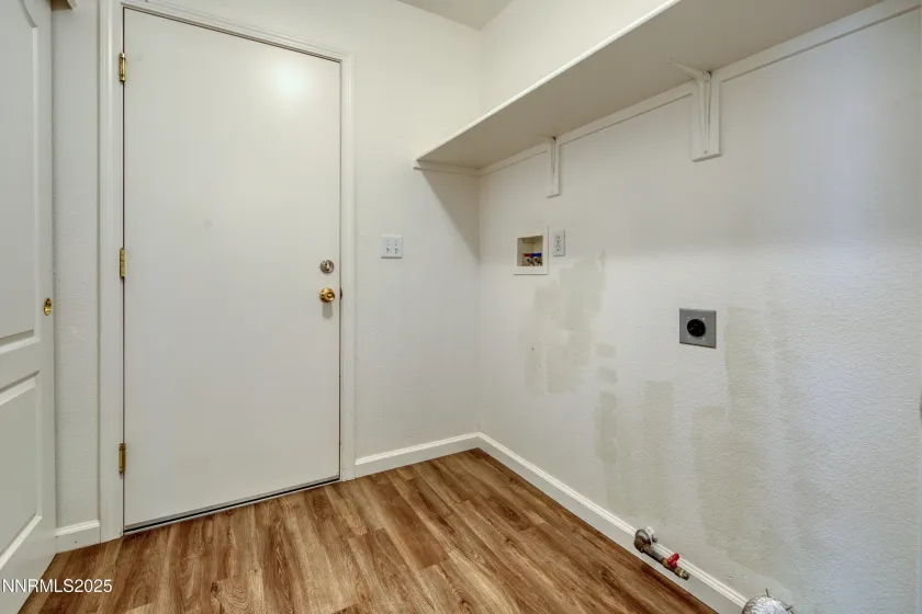 17780 Oakview, Reno, Nevada 89508, 3 Bedrooms Bedrooms, ,2 BathroomsBathrooms,Residential,Residential,Oakview,250057962