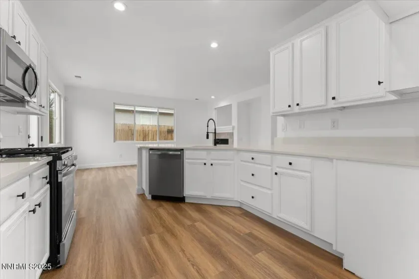 10482 Summershade, Reno, Nevada 89521, 3 Bedrooms Bedrooms, ,2 BathroomsBathrooms,Residential,Residential,Summershade,250059371