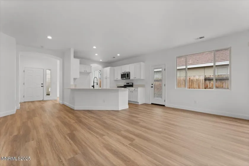 10482 Summershade, Reno, Nevada 89521, 3 Bedrooms Bedrooms, ,2 BathroomsBathrooms,Residential,Residential,Summershade,250059371