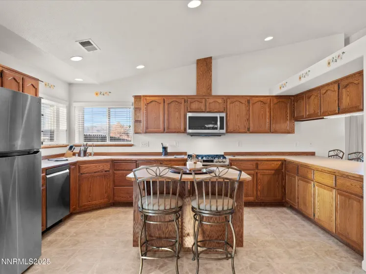 211 Bridlepath, Fernley, Nevada 89408, 5 Bedrooms Bedrooms, ,3 BathroomsBathrooms,Residential,Residential,Bridlepath,250059380