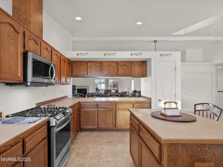 211 Bridlepath, Fernley, Nevada 89408, 5 Bedrooms Bedrooms, ,3 BathroomsBathrooms,Residential,Residential,Bridlepath,250059380