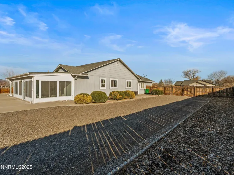 211 Bridlepath, Fernley, Nevada 89408, 5 Bedrooms Bedrooms, ,3 BathroomsBathrooms,Residential,Residential,Bridlepath,250059380