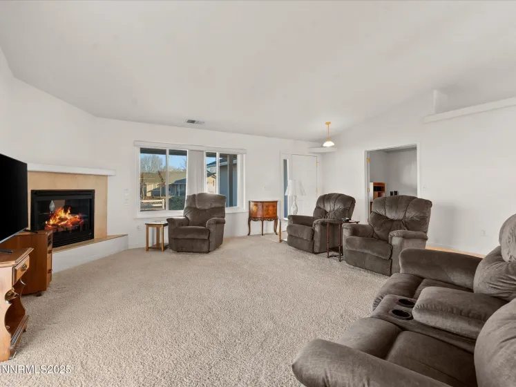 211 Bridlepath, Fernley, Nevada 89408, 5 Bedrooms Bedrooms, ,3 BathroomsBathrooms,Residential,Residential,Bridlepath,250059380