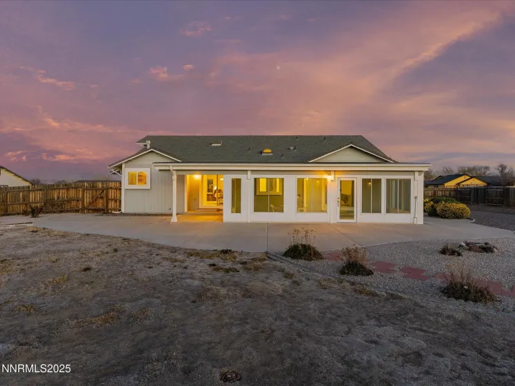211 Bridlepath, Fernley, Nevada 89408, 5 Bedrooms Bedrooms, ,3 BathroomsBathrooms,Residential,Residential,Bridlepath,250059380