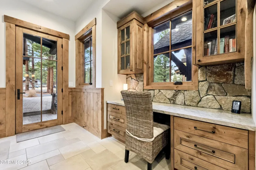 261 Redding, Carson City, Nevada 89705, 4 Bedrooms Bedrooms, ,5 BathroomsBathrooms,Residential,Residential,Redding,250059382