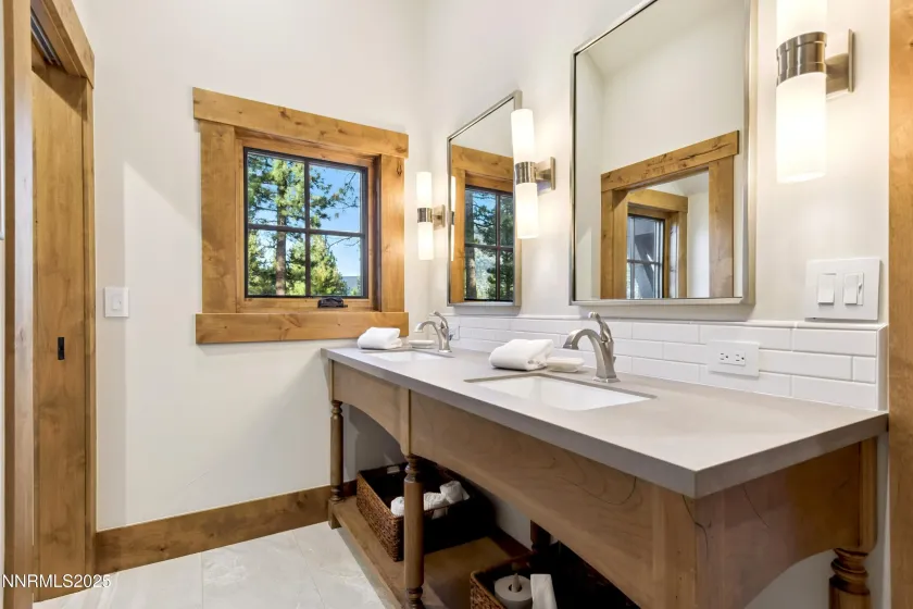 261 Redding, Carson City, Nevada 89705, 4 Bedrooms Bedrooms, ,5 BathroomsBathrooms,Residential,Residential,Redding,250059382