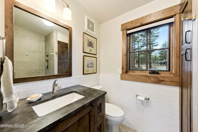 261 Redding, Carson City, Nevada 89705, 4 Bedrooms Bedrooms, ,5 BathroomsBathrooms,Residential,Residential,Redding,250059382