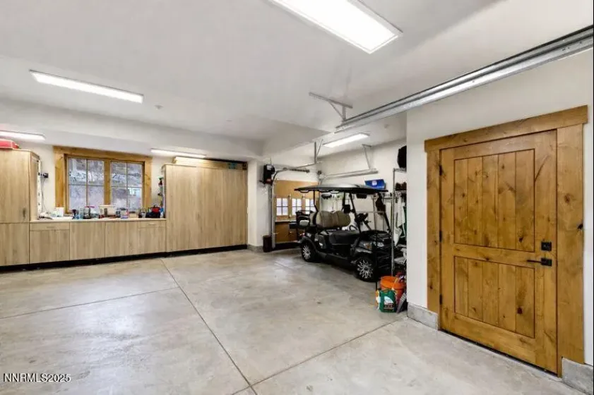 261 Redding, Carson City, Nevada 89705, 4 Bedrooms Bedrooms, ,5 BathroomsBathrooms,Residential,Residential,Redding,250059382