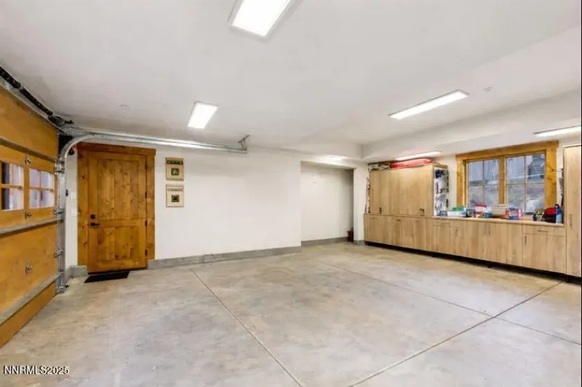 261 Redding, Carson City, Nevada 89705, 4 Bedrooms Bedrooms, ,5 BathroomsBathrooms,Residential,Residential,Redding,250059382