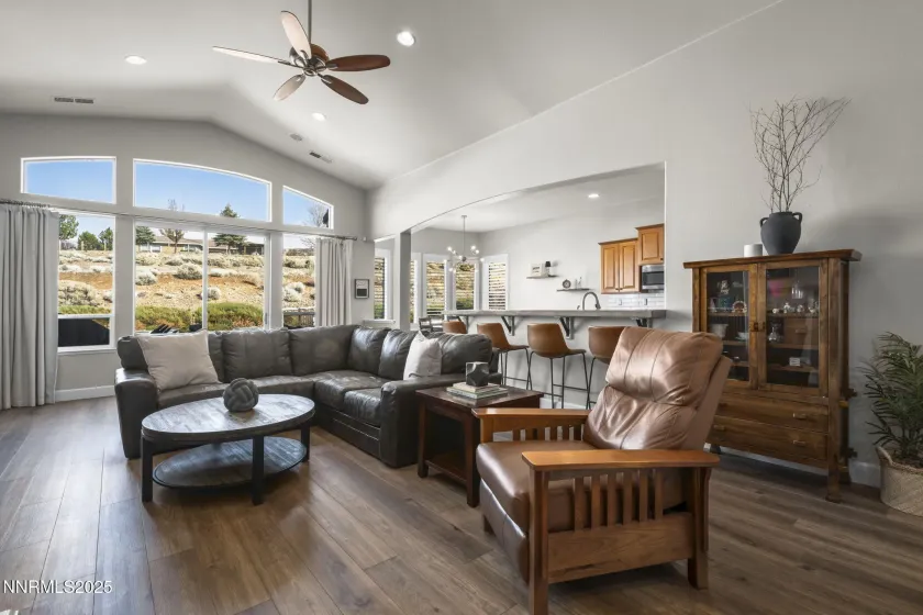 4560 Silian, Sparks, Nevada 89436, 4 Bedrooms Bedrooms, ,3 BathroomsBathrooms,Residential,Residential,Silian,250058475