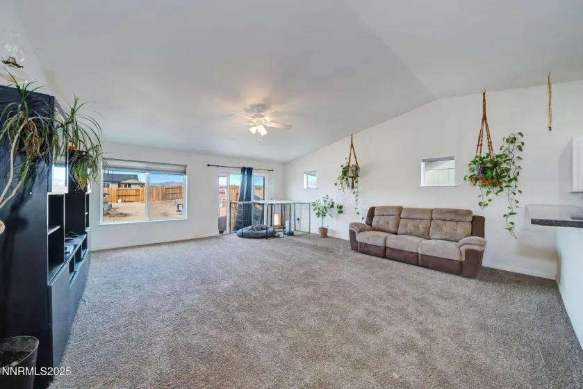 3175 Snowberry, Silver Springs, Nevada 89429, 3 Bedrooms Bedrooms, ,2 BathroomsBathrooms,Residential,Residential,Snowberry,250059385